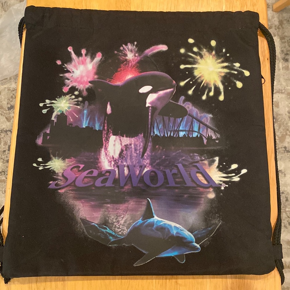 early 2000s Sea World drawstring bag